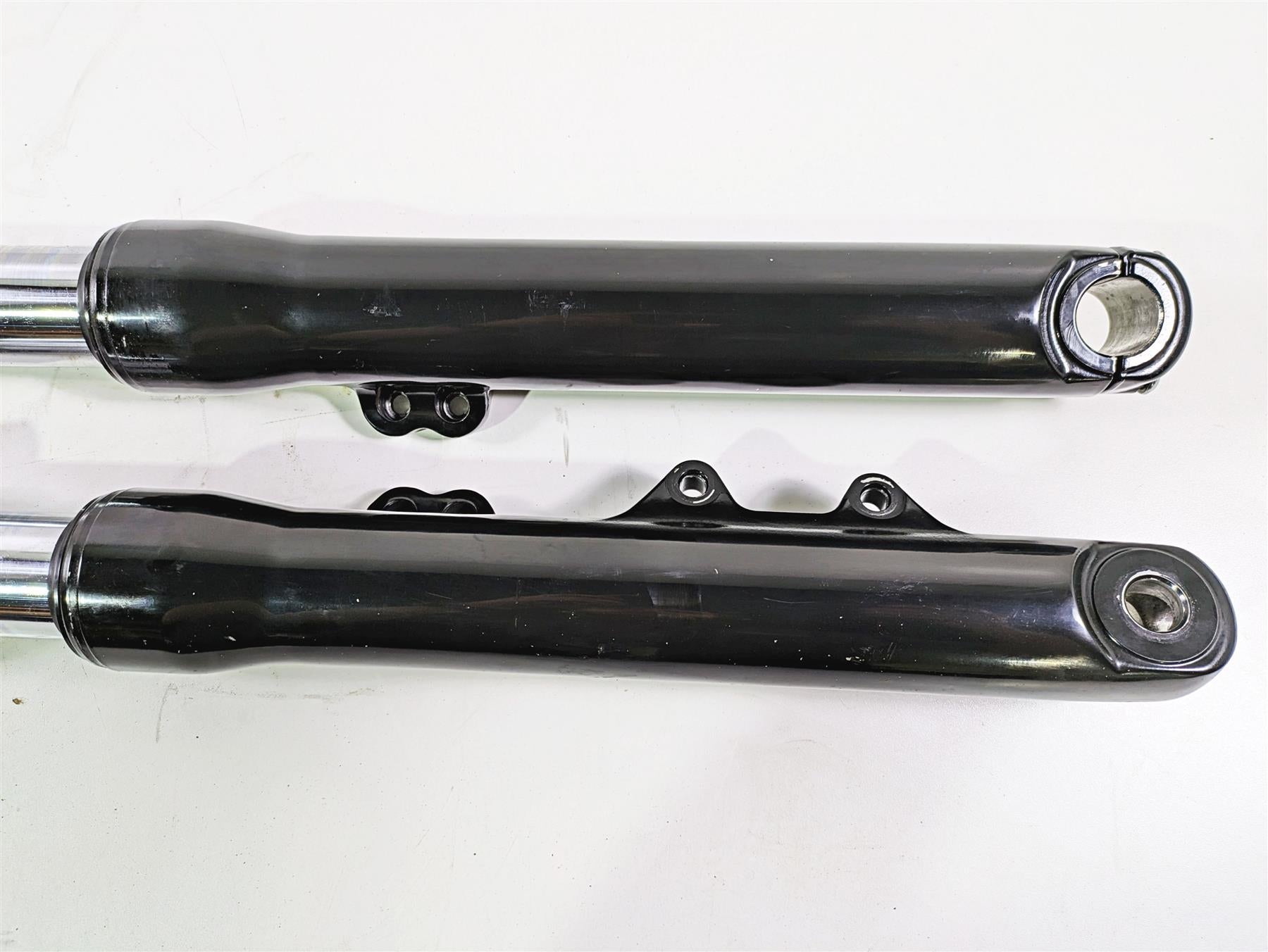 2017 Harley Dyna FXDB Street Bob Straight 49mm Front Fork Leg Set 45400034 {{ shop.shopifyCountryName }} - Mototech271