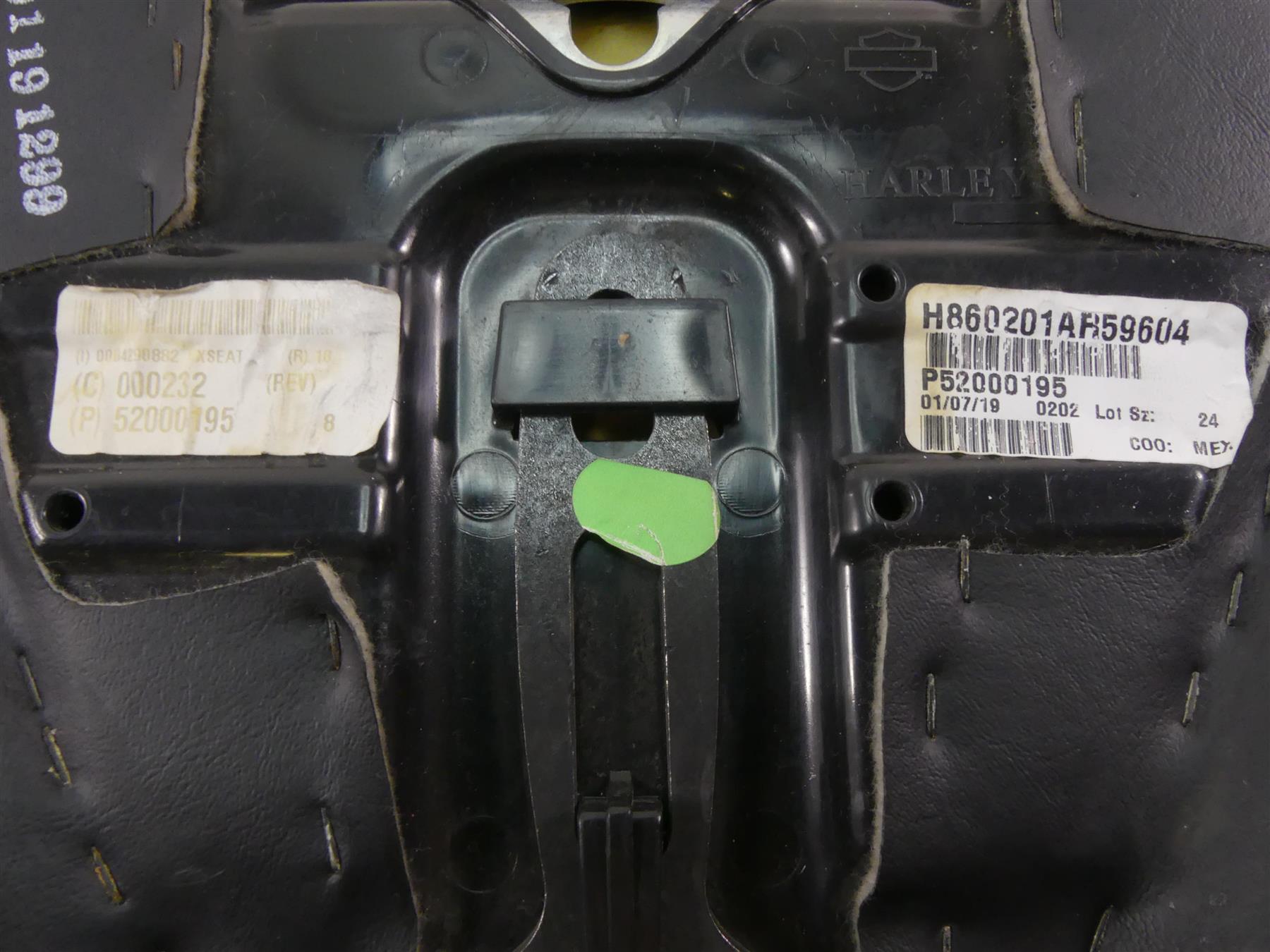2019 Harley XL883 N Sportster Iron Duo Seat Saddle 52000195 {{ shop.shopifyCountryName }} - Mototech271
