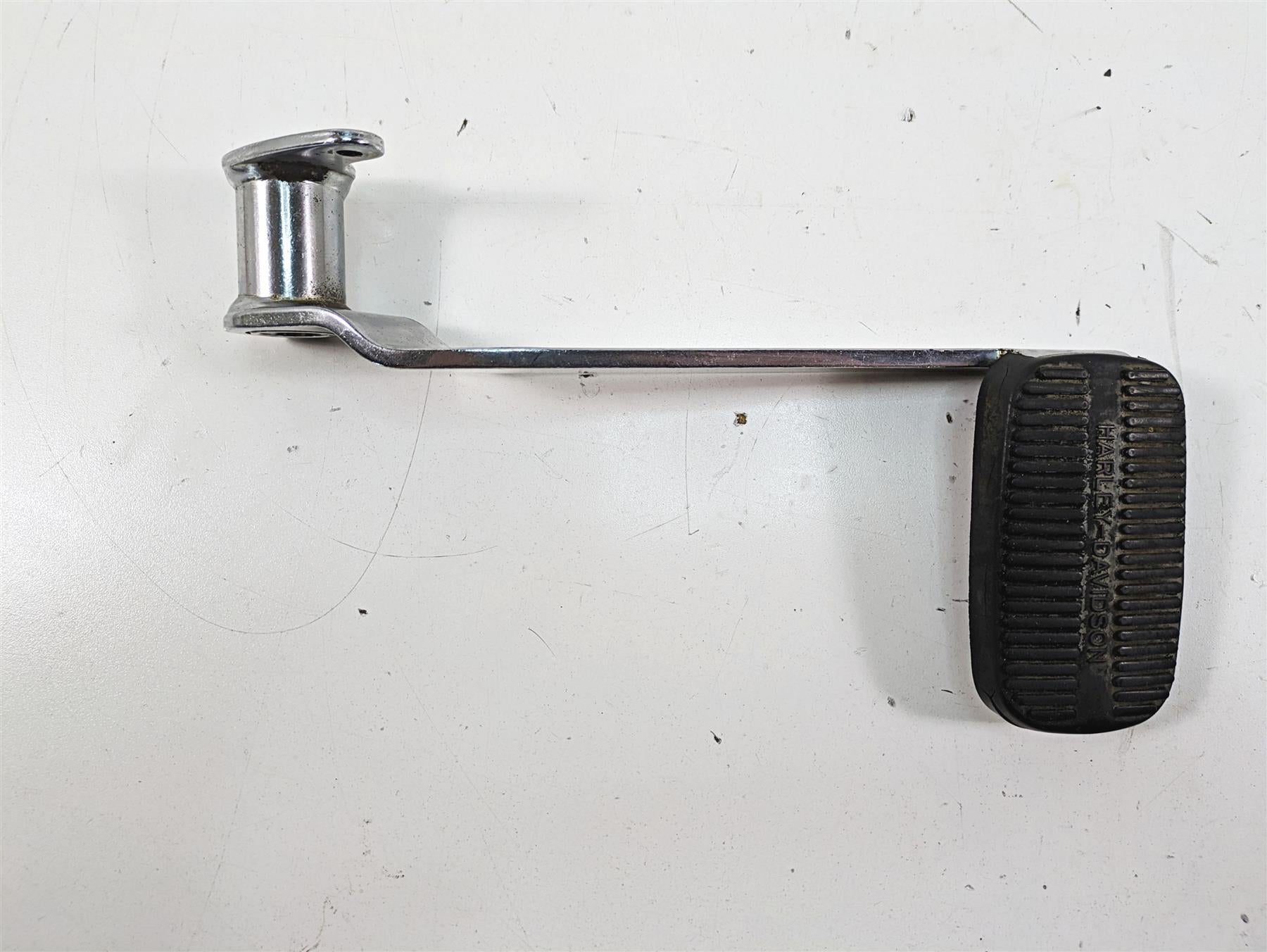 2005 Harley Touring FLHTCUI Electra Glide Rear Brake Lever Pedal 42407-02 {{ shop.shopifyCountryName }} - Mototech271