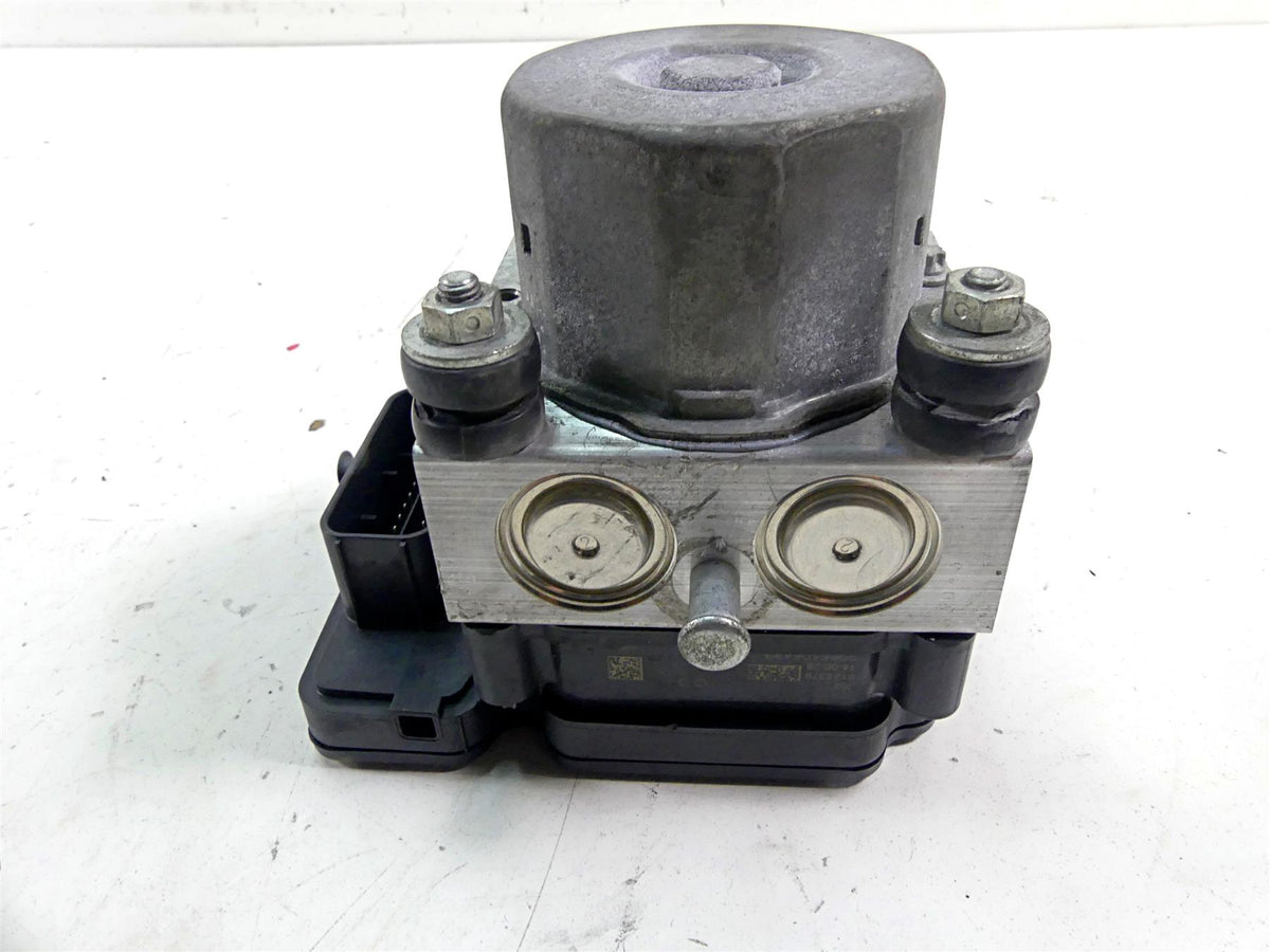 2015 Harley Touring FLHXS Street Glide Abs Brake Pump Module Unit 41100013A {{ shop.shopifyCountryName }} - Mototech271