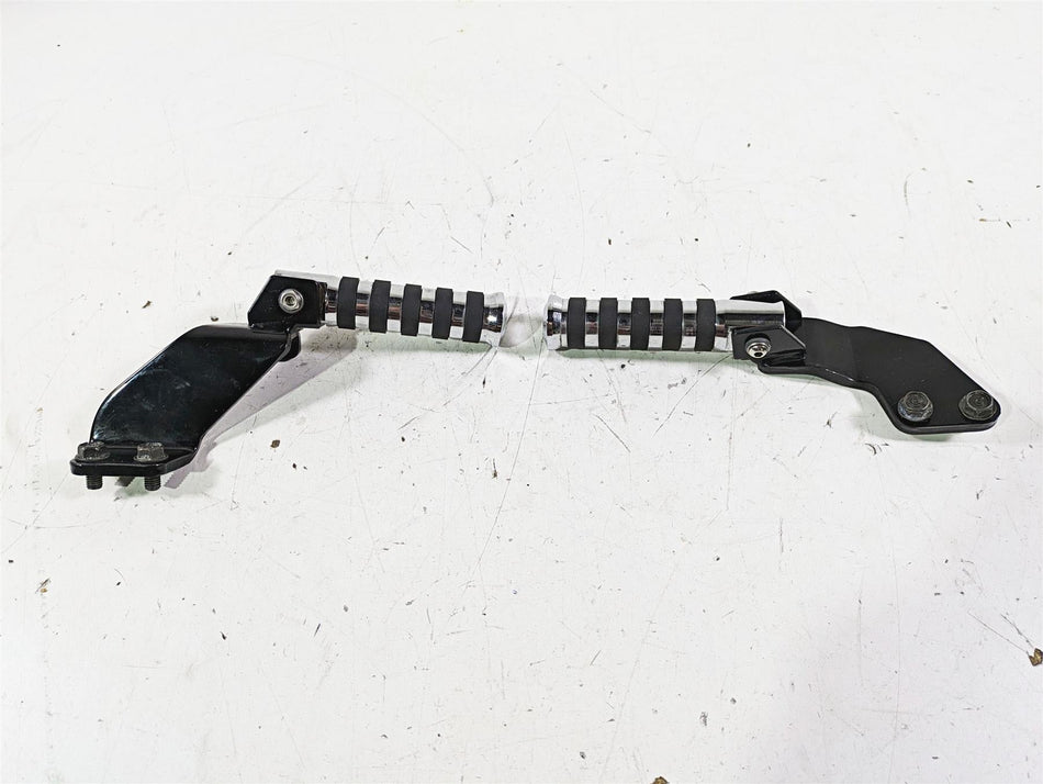 2002 Honda VTX1800 Retro Rear Passenger Footpeg Set 50680-MCV-000 50685-MCV-000 {{ shop.shopifyCountryName }} - Mototech271