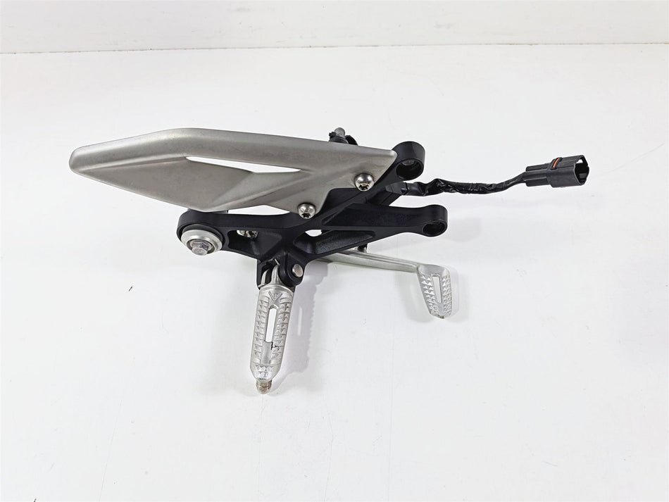 2020 Triumph Street Triple 765RS Right Rider Footpeg & Br Ped T2082484 T2026189-Mototech271