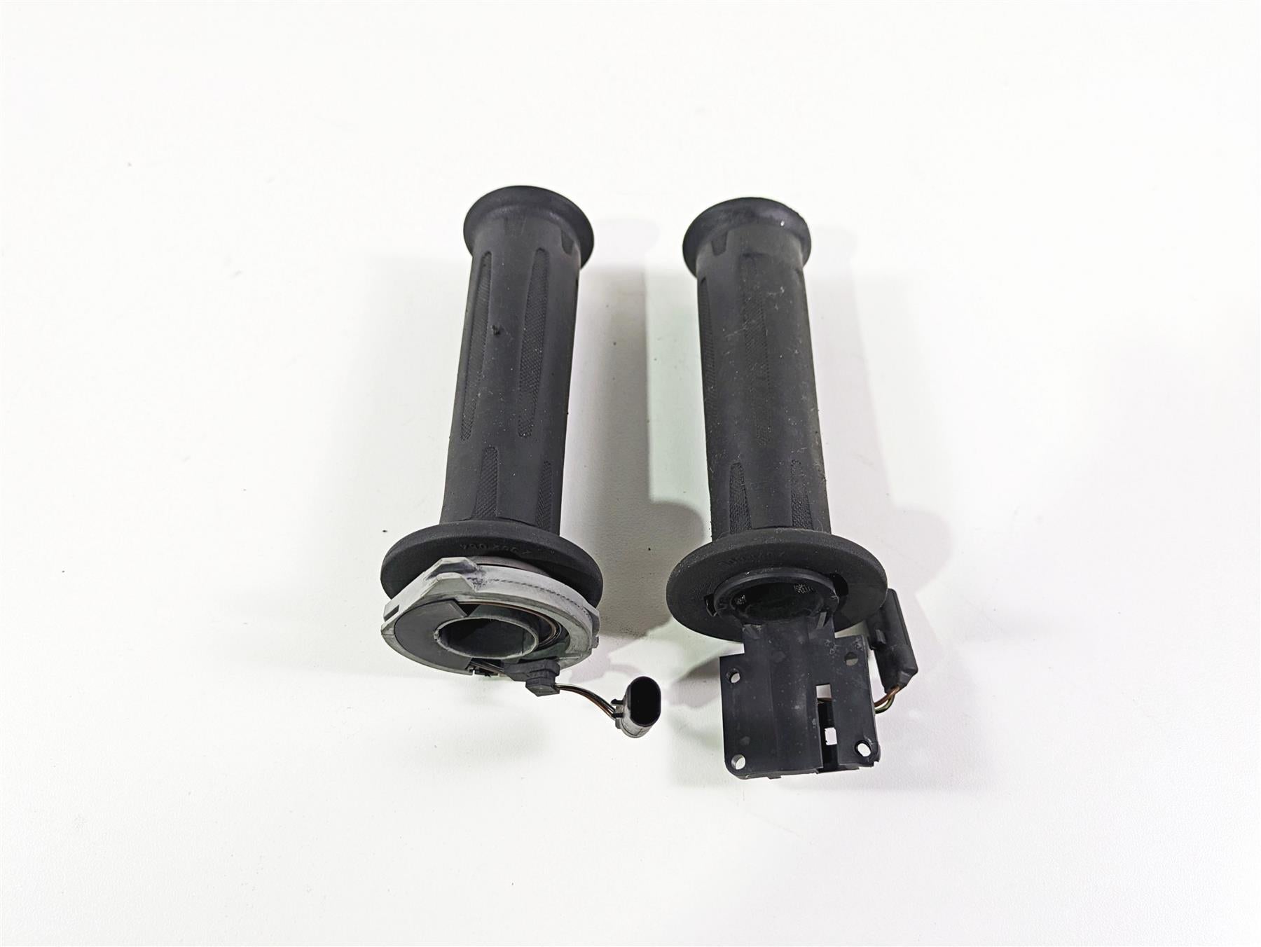 2006 BMW R1200GS K255 Adv Heated Handlebar Grips Set 61317727067 61317695470