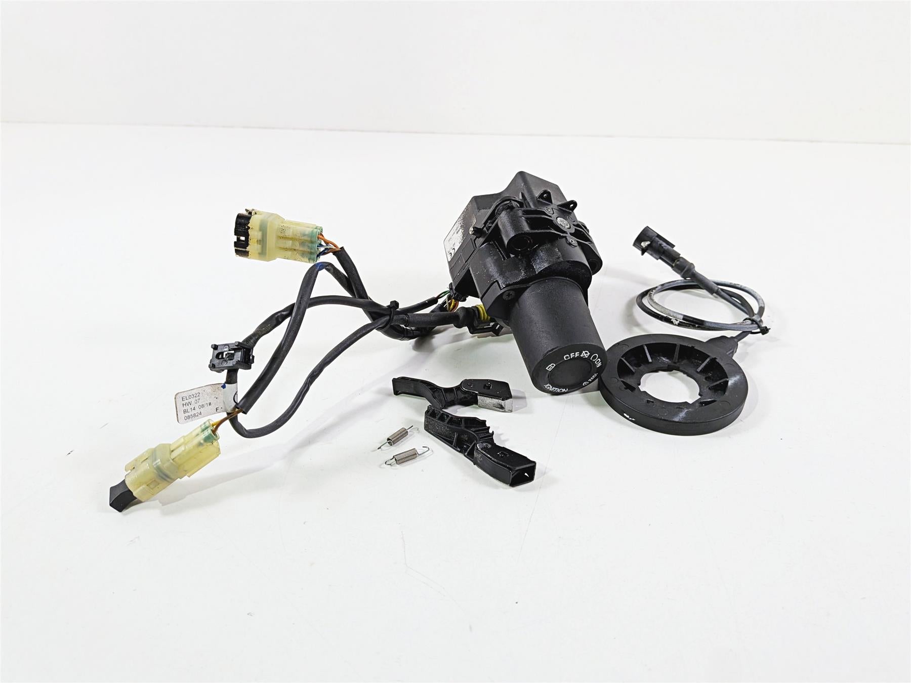 2015 Ducati Diavel Dark Handsfree Keyless Ignition Switch For Parts 28611247B-Mototech271