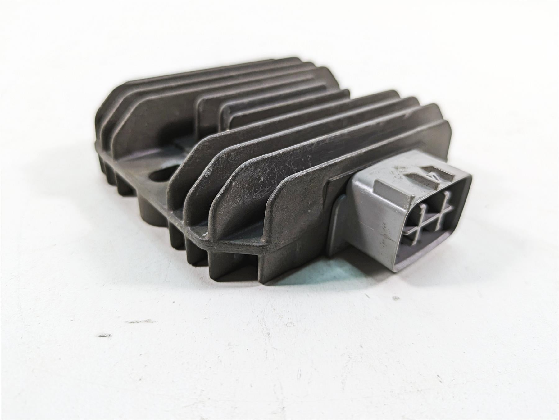 2016 Kawasaki Ninja EX300 Rectifier Voltage Generator 21066-0732 {{ shop.shopifyCountryName }} - Mototech271
