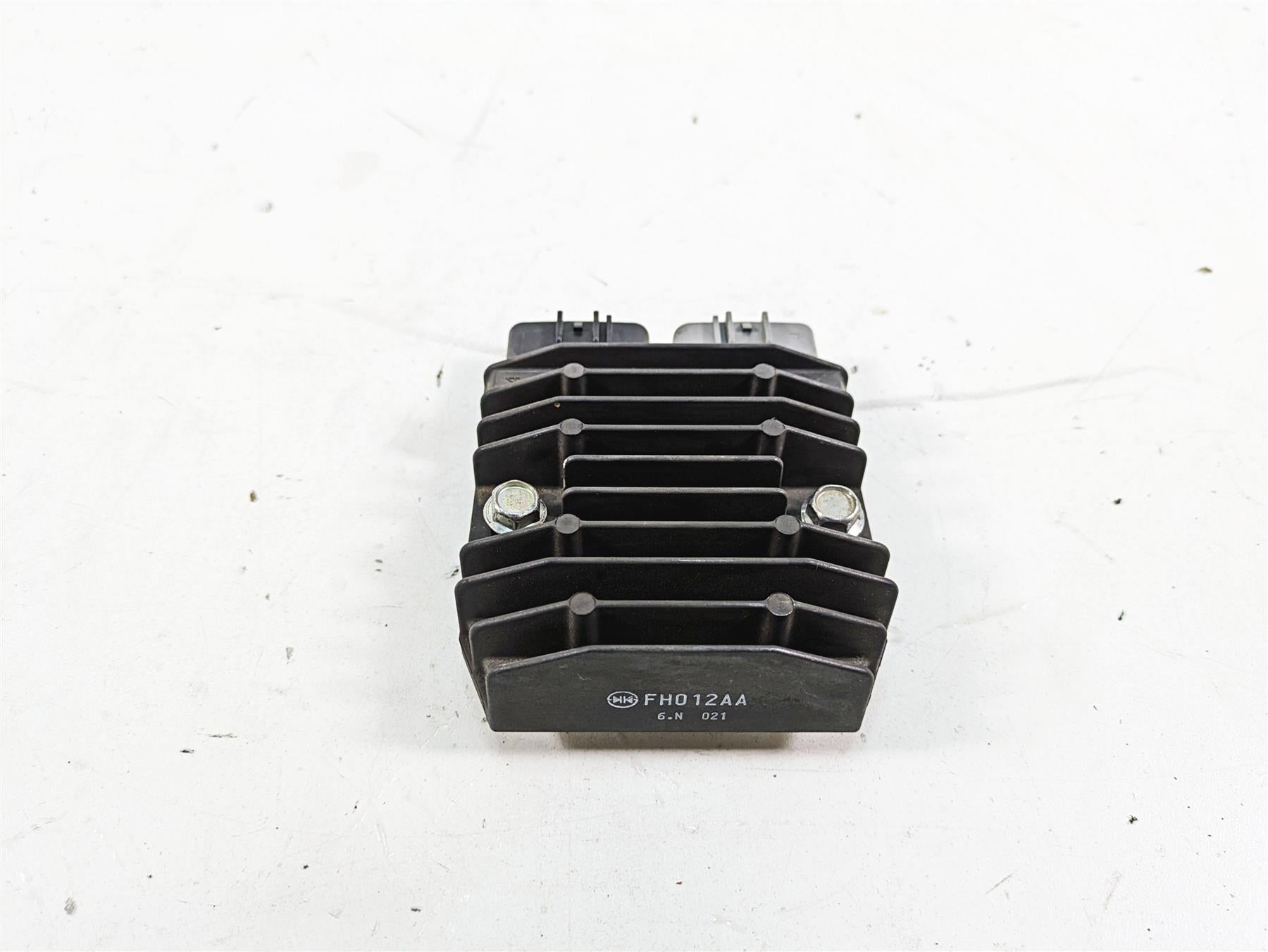 2007 Yamaha R1 YZFR1 Rectifier Voltage Regulator FH012AA 1D7-81960-00-00 {{ shop.shopifyCountryName }} - Mototech271