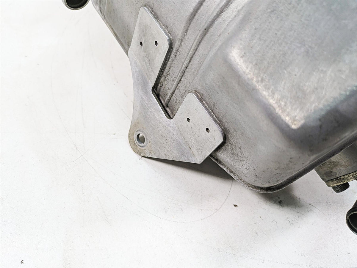 2019 Yamaha YXZ1000 R EPS SS SE Oil Tank Reservoir 2HC-21751-01-00 2HC-21751-02 {{ shop.shopifyCountryName }} - Mototech271