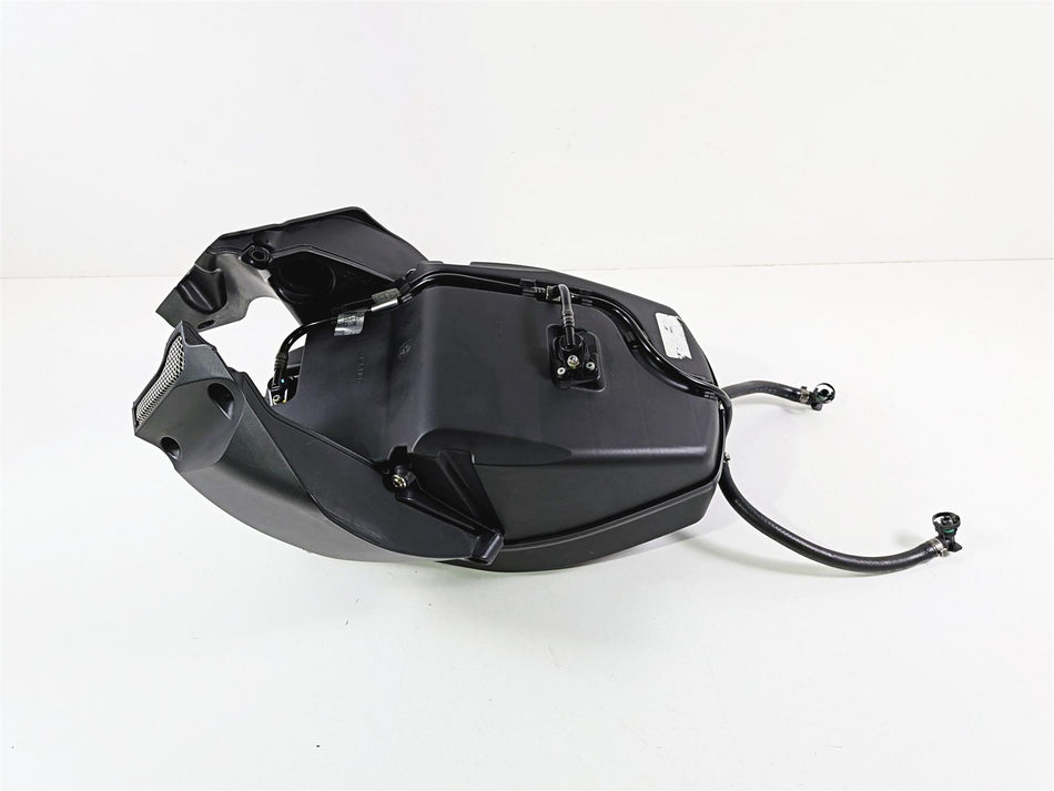 2011 Ducati Streetfighter 1098 S Air Box Breather & Injectors & Ducs 44211393B {{ shop.shopifyCountryName }} - Mototech271