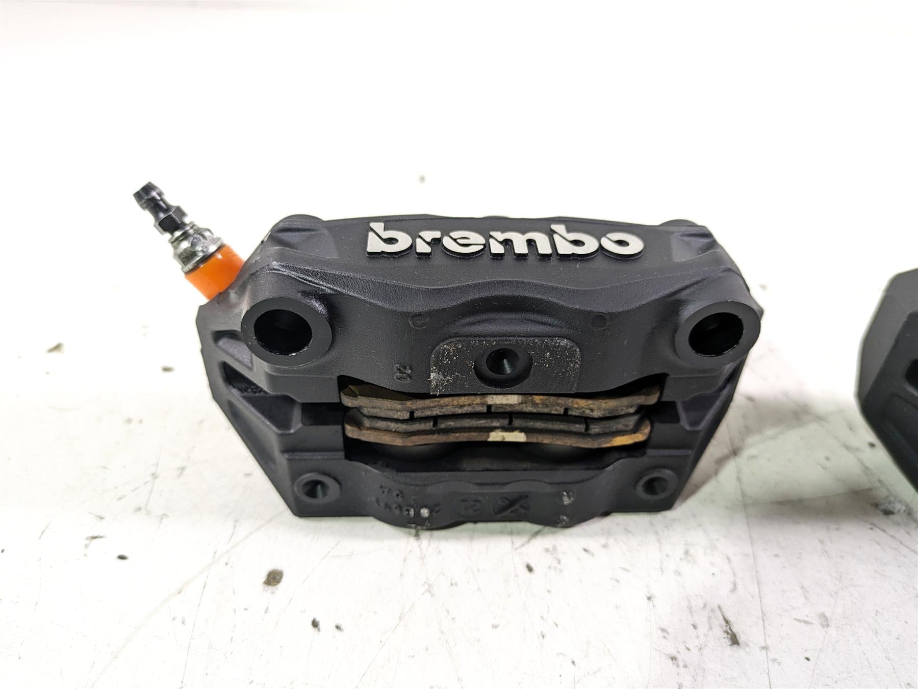 2022 BMW R1250 RT K052 Brembo Front Brake Caliper Set 34118556206 34118556205 {{ shop.shopifyCountryName }} - Mototech271