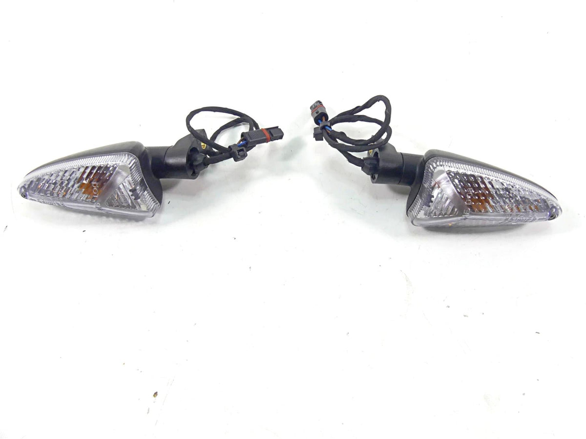 2014 BMW R1200GS K50 Left Right Rear Turn Signal Blinker Set 63138534353 {{ shop.shopifyCountryName }} - Mototech271