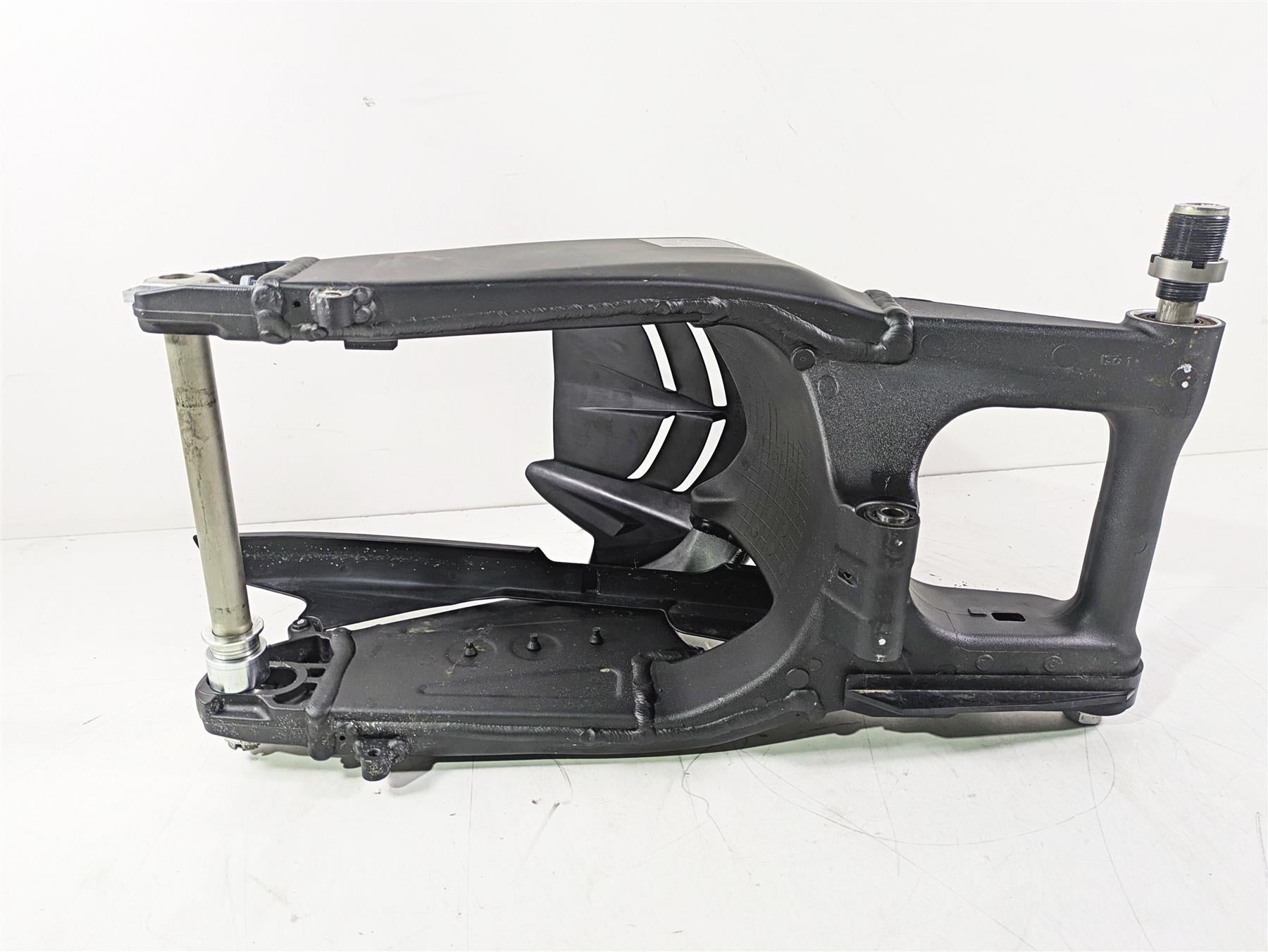 2020 Kawasaki ZX6R Ninja Rear Swingarm Swing Arm Set 33001-0584