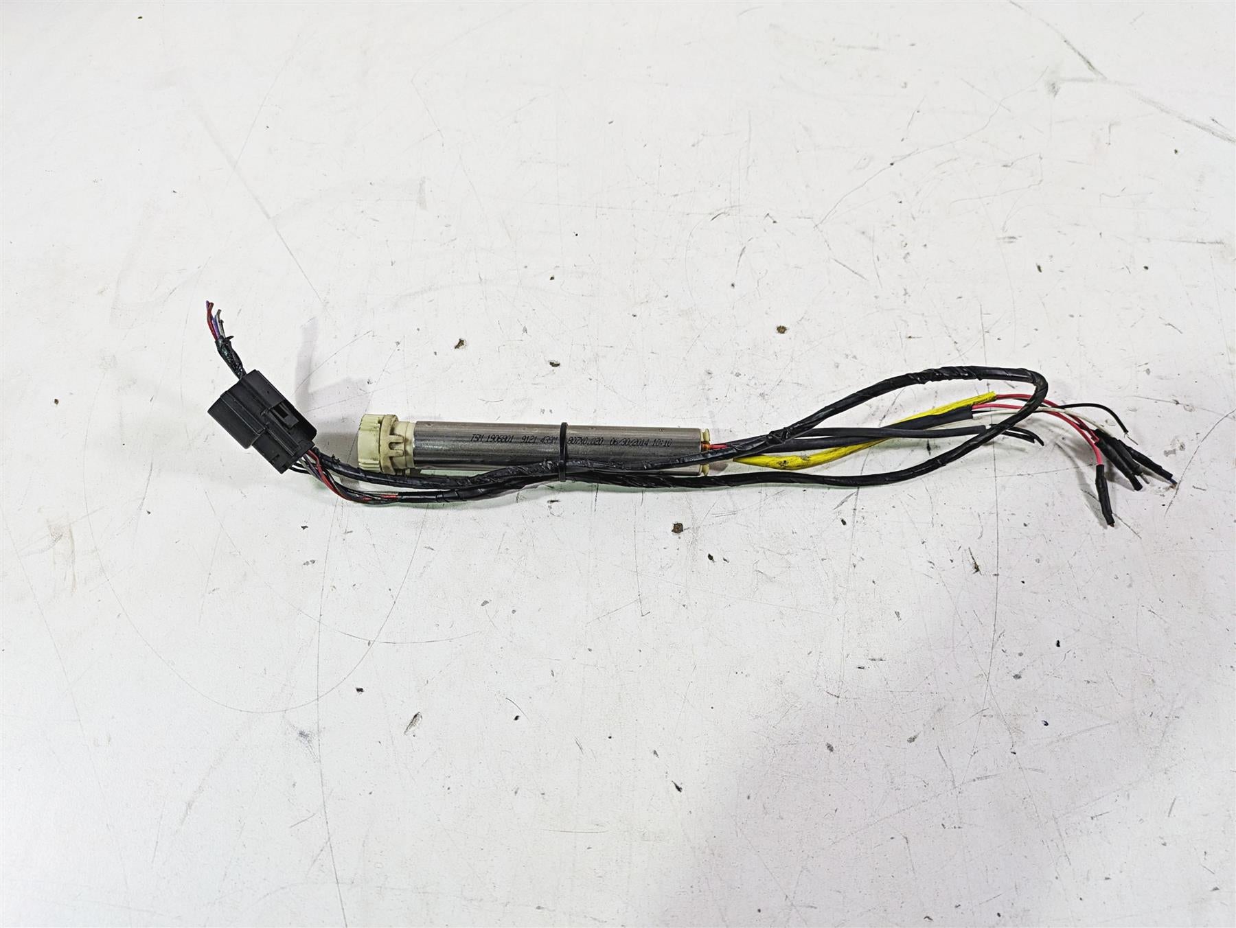 2015 Harley Touring FLHXS Street Glide Ride By Wire Sensor - Read 32305-08B