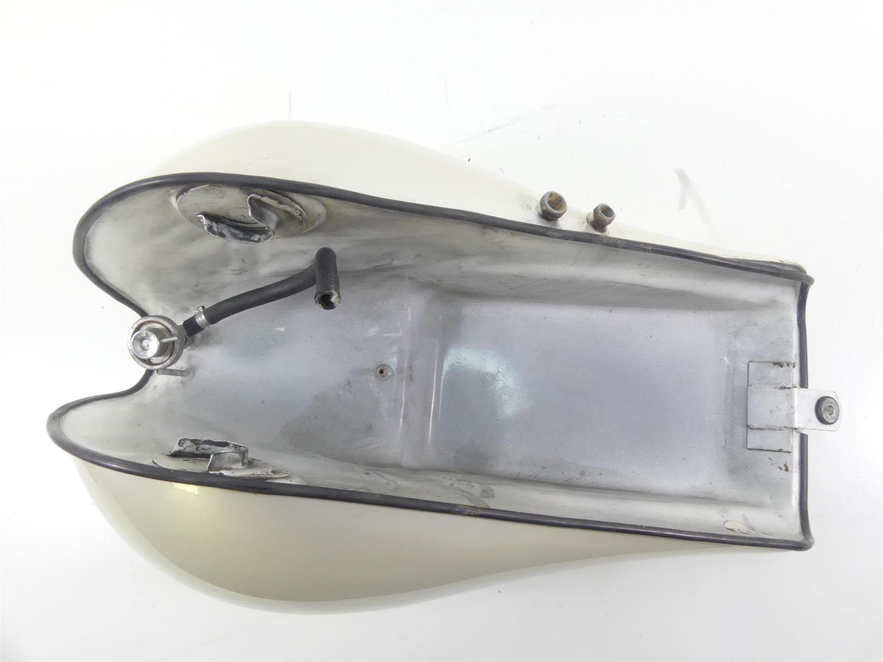 2001 Moto Guzzi California Sp 1100 Fuel Gas Petrol Tank - No Dents GU03100200 {{ shop.shopifyCountryName }} - Mototech271