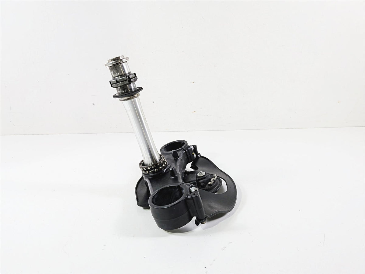 2018 Aprilia RSV4 RR Lower Triple Tree Steering Clamp 2B003923 848736 890848 {{ shop.shopifyCountryName }} - Mototech271