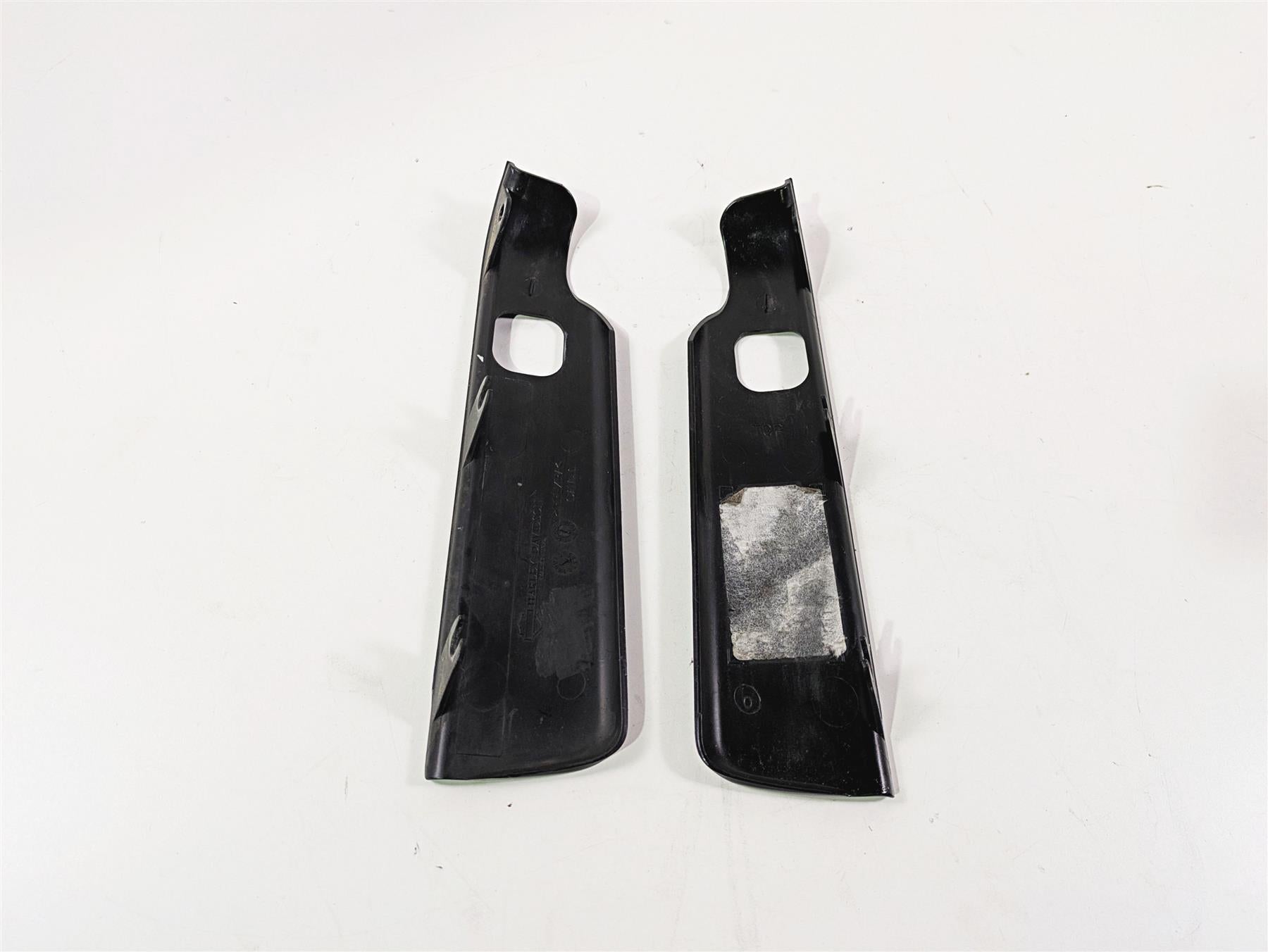 2007 Harley Touring FLHRSE CVO Road King Rear Fairing Wing Filler Set 91628-07 {{ shop.shopifyCountryName }} - Mototech271