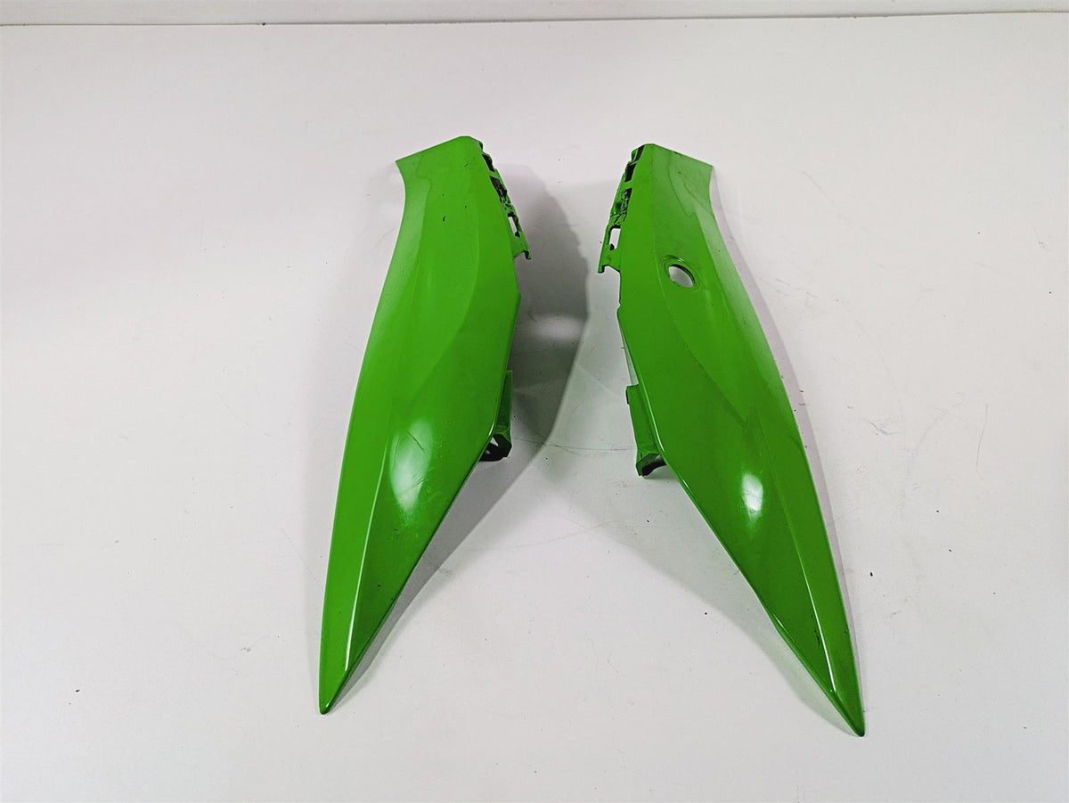 2016 Kawasaki ZX10R Ninja Rear Side Tail Cover Fairing Set - Read 36001-0640-51B {{ shop.shopifyCountryName }} - Mototech271