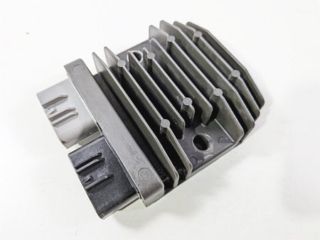 2019 Triumph Speed Triple RS 1050 Rectifier Voltage Regulator T1300675 FH020AA {{ shop.shopifyCountryName }} - Mototech271