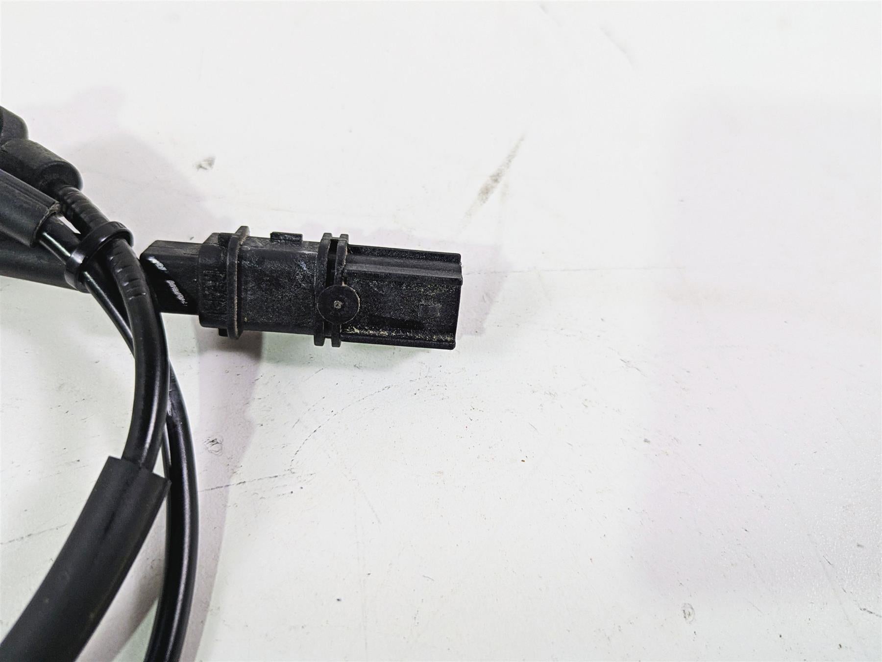 2020 Kawasaki Z900 ZR900 Front Abs Brake Wheel Speed Sensor 21176-0911 {{ shop.shopifyCountryName }} - Mototech271