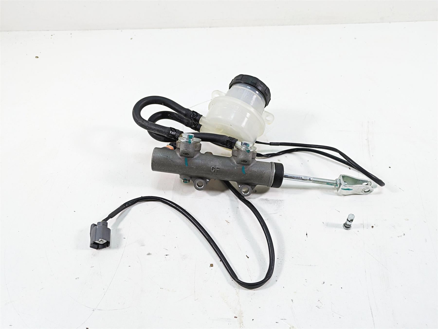 2021 CFMoto Zforce 500 Trail Main Brake Master Cylinder 5BWB-081100-00002 {{ shop.shopifyCountryName }} - Mototech271