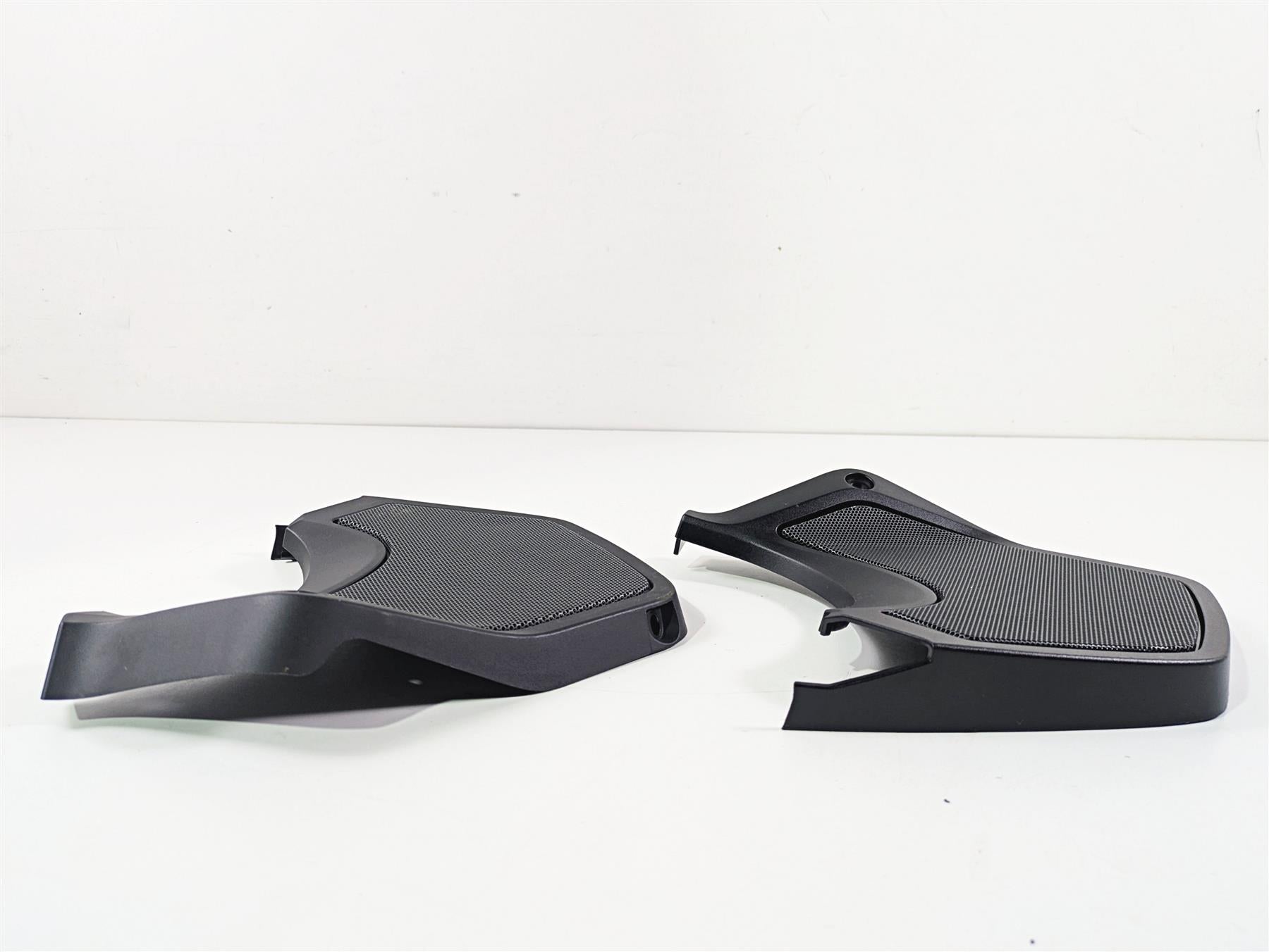 2016 BMW R1200RT K52 Front Left Right Speaker Cover Set 46638529412 46638529411 {{ shop.shopifyCountryName }} - Mototech271