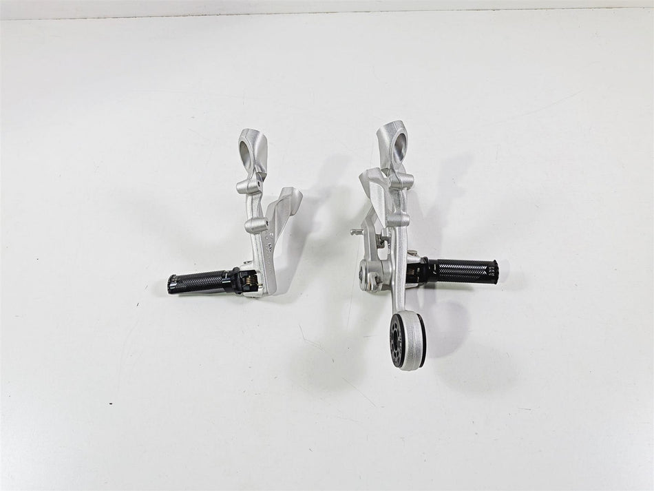 2022 BMW S1000RR K67 Left Right Rizoma Foot Peg Set & Mounts 46718568715-Mototech271