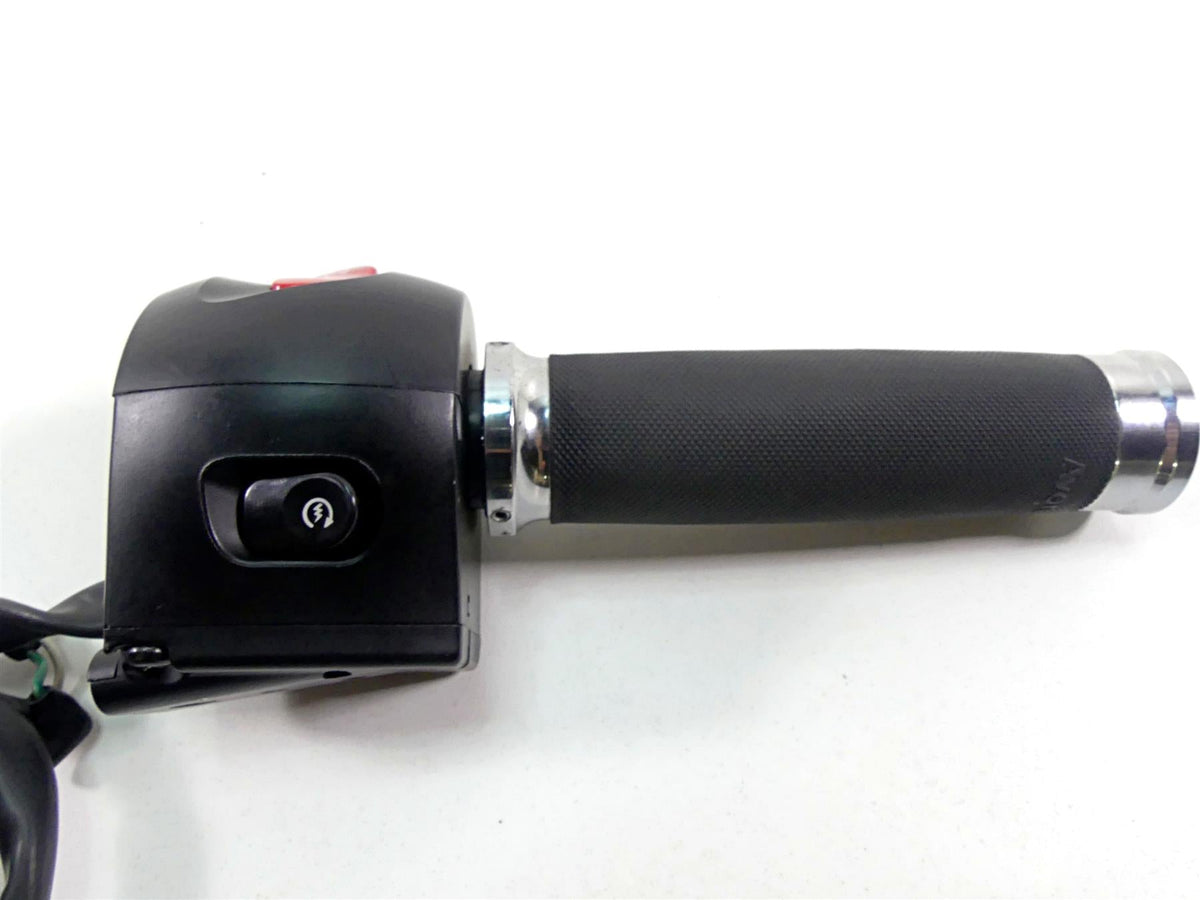2011 Victory Cross Country Right Control Switch & Throttle Grips - Read 4011357 {{ shop.shopifyCountryName }} - Mototech271