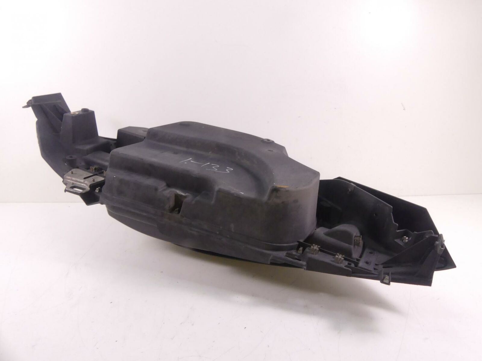 2010 Victory Vision Tour Right Side Saddlebag Luggage Case Box Carrier 5436205 {{ shop.shopifyCountryName }} - Mototech271