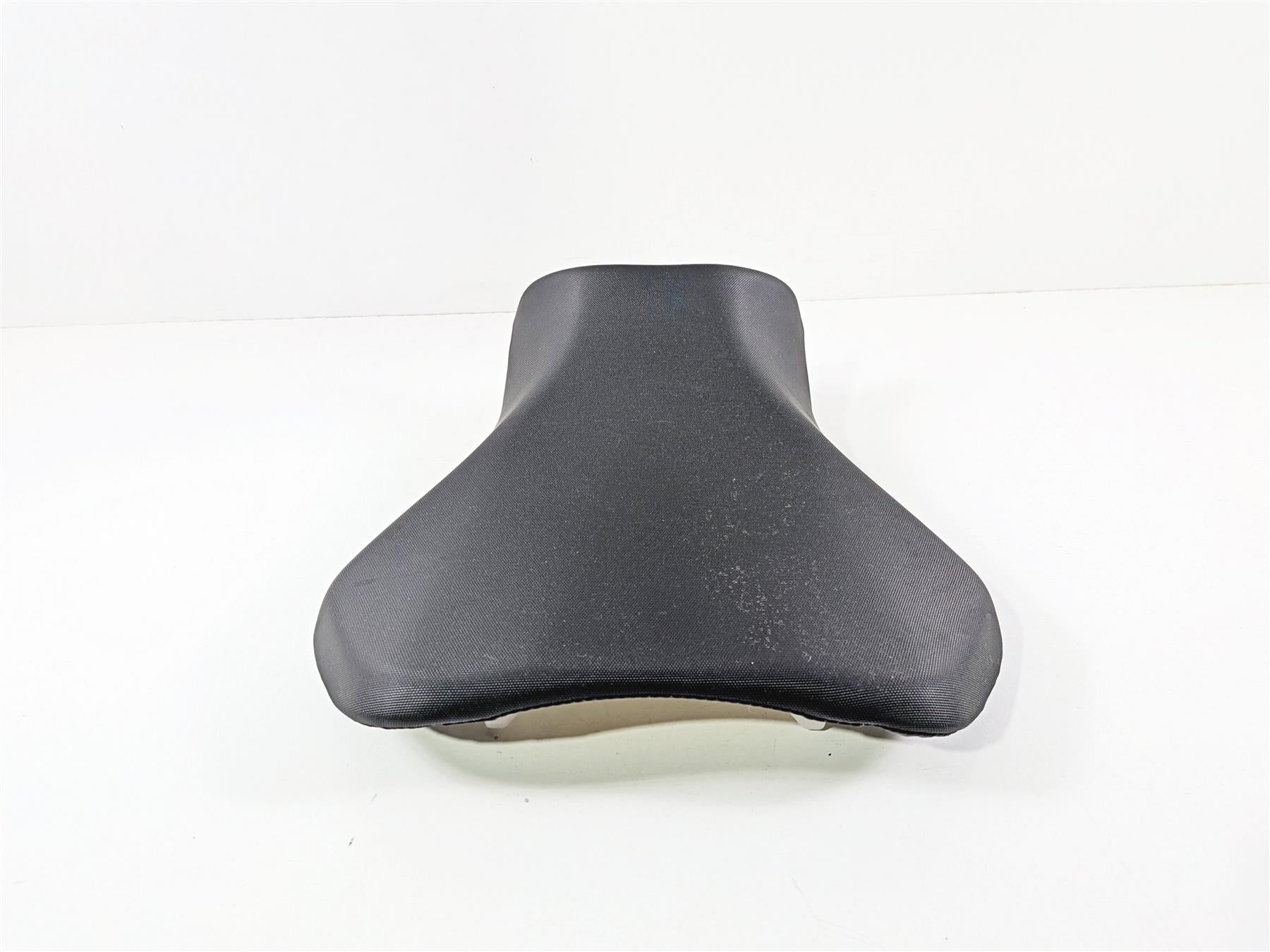2024 Suzuki GSXR 600 Nice Front Rider Seat Saddle 45100-14J11-DW2 {{ shop.shopifyCountryName }} - Mototech271