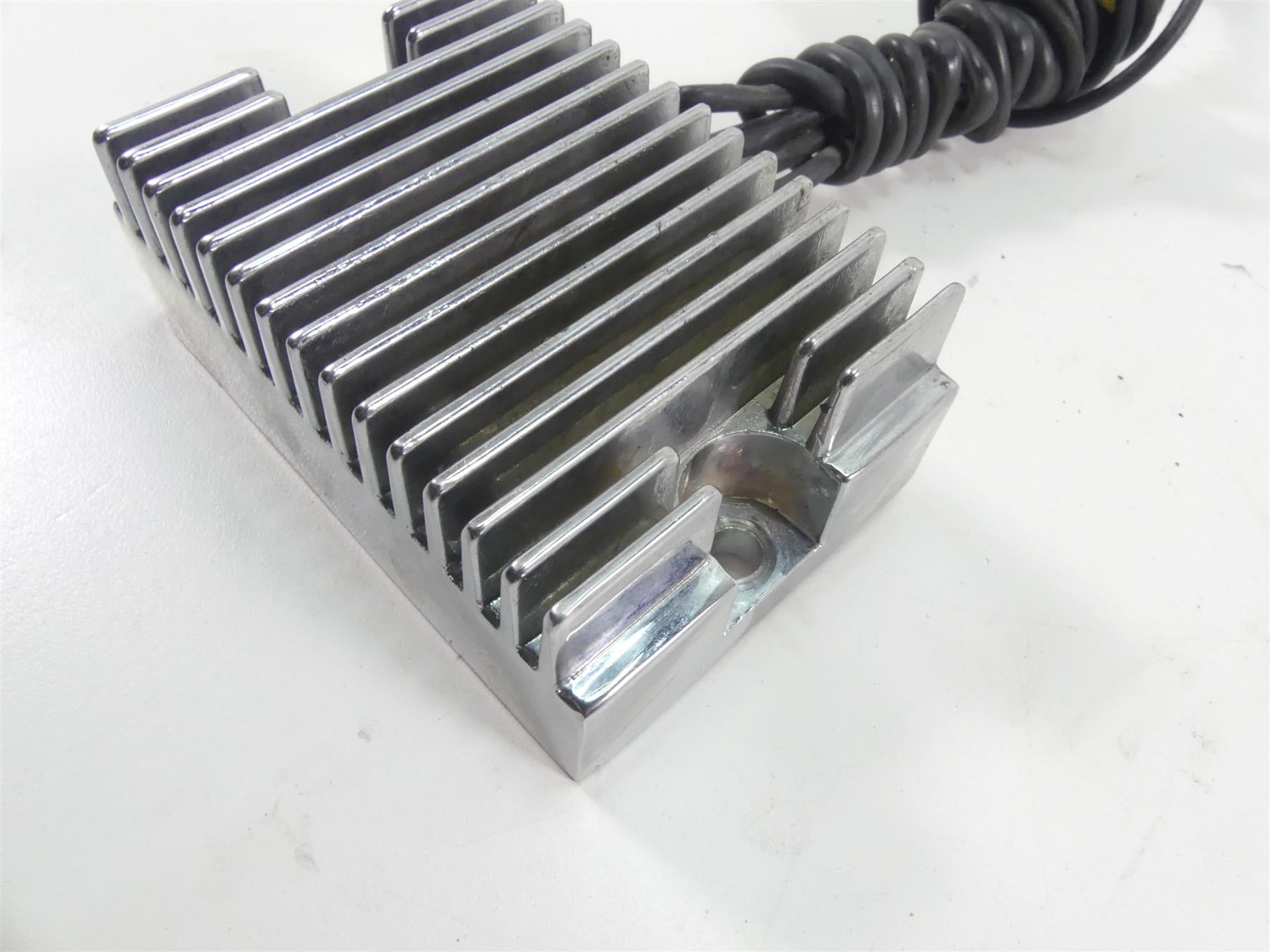 1999 Harley FXSTS Softail Springer Chrome Rectifier Voltage Regulator 74519-88B {{ shop.shopifyCountryName }} - Mototech271