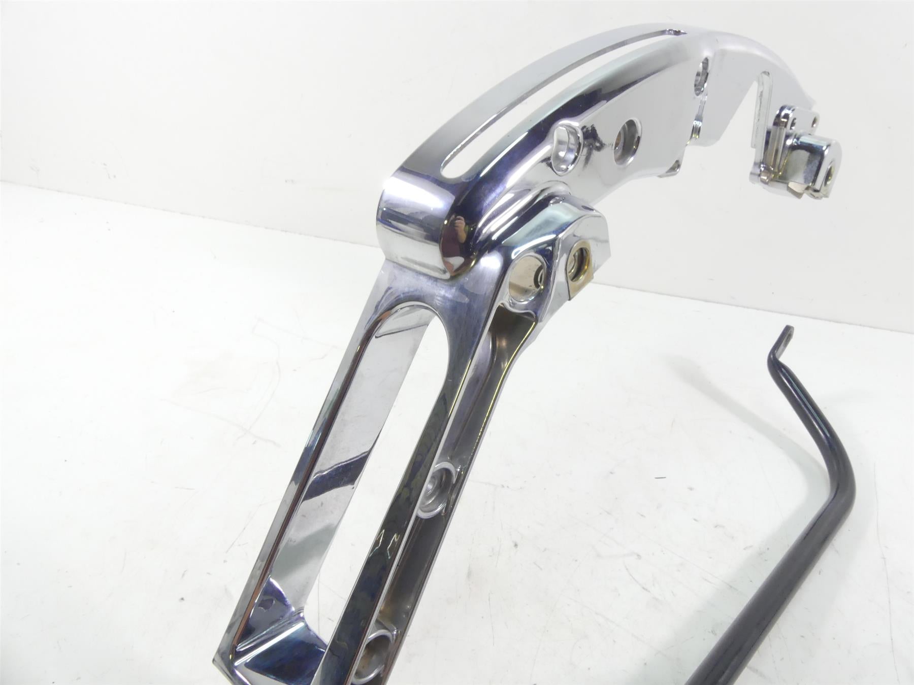 2014 Harley Touring FLHX Street Glide Right Rear Saddlebag Support Stay 90200502 {{ shop.shopifyCountryName }} - Mototech271