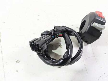 2005 Kawasaki ZX12R Ninja Right Hand Start Stop Control Switch 46091-1809 {{ shop.shopifyCountryName }} - Mototech271