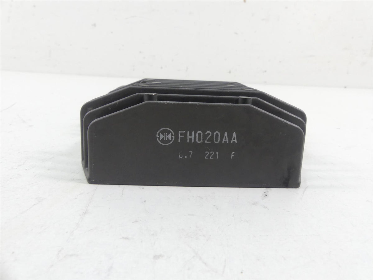 2017 Triumph Thruxton 1200 R Rectifier Voltage Regulator FH020AA T1300679 {{ shop.shopifyCountryName }} - Mototech271
