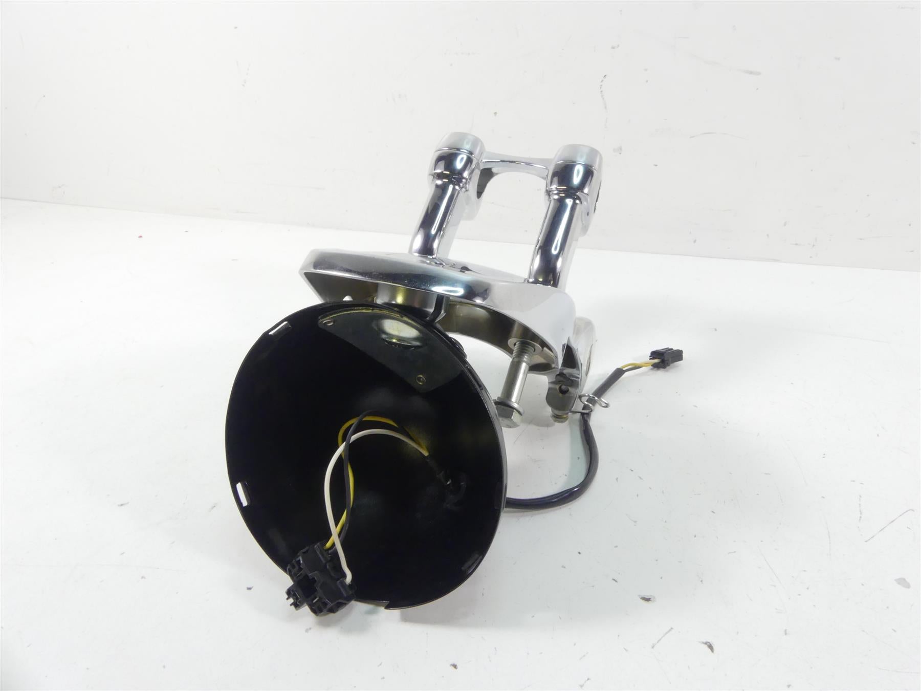 2014 Harley FXDL Dyna Low Rider Handlebar Riser Holder Lamp Bucket Set 67700192 {{ shop.shopifyCountryName }} - Mototech271