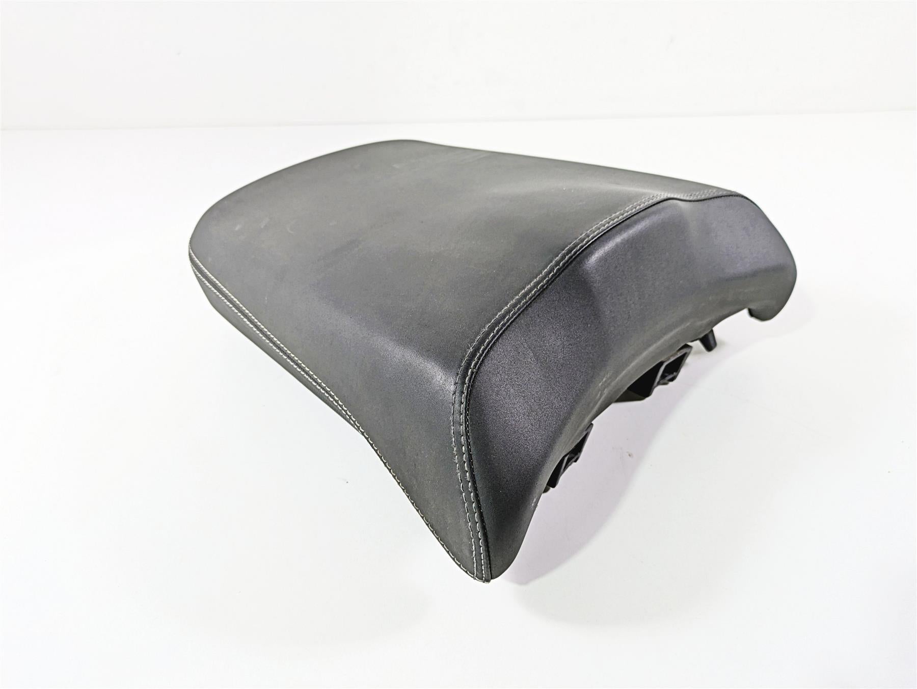 2015 Triumph Tiger Explorer XC Heated Rear Passenger Seat Saddle T2306034 {{ shop.shopifyCountryName }} - Mototech271