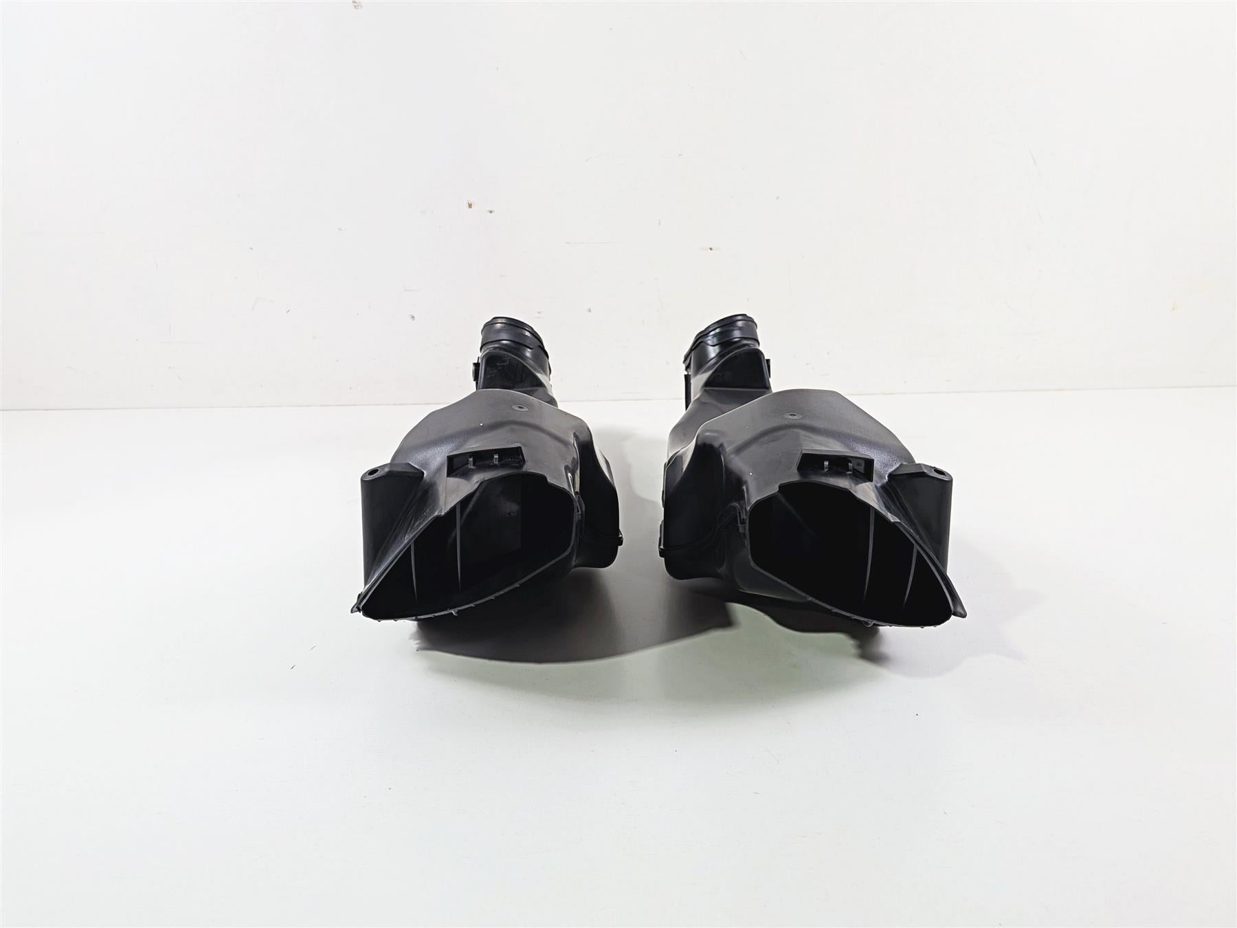 2024 Suzuki GSXR600 Air Intake Ram Scoop Duct Set 94420-14J00 94430-14J00 {{ shop.shopifyCountryName }} - Mototech271