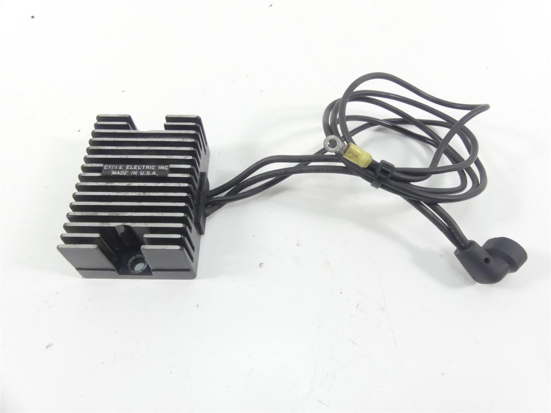 1995 Harley Touring FLHTCU Electra Glide Rectifier Voltage Regulator 74519-88B {{ shop.shopifyCountryName }} - Mototech271