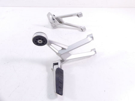 2016 BMW R1200R K53 Passenger Footpeg Foot Peg Set 46718540798 46718540799 {{ shop.shopifyCountryName }} - Mototech271