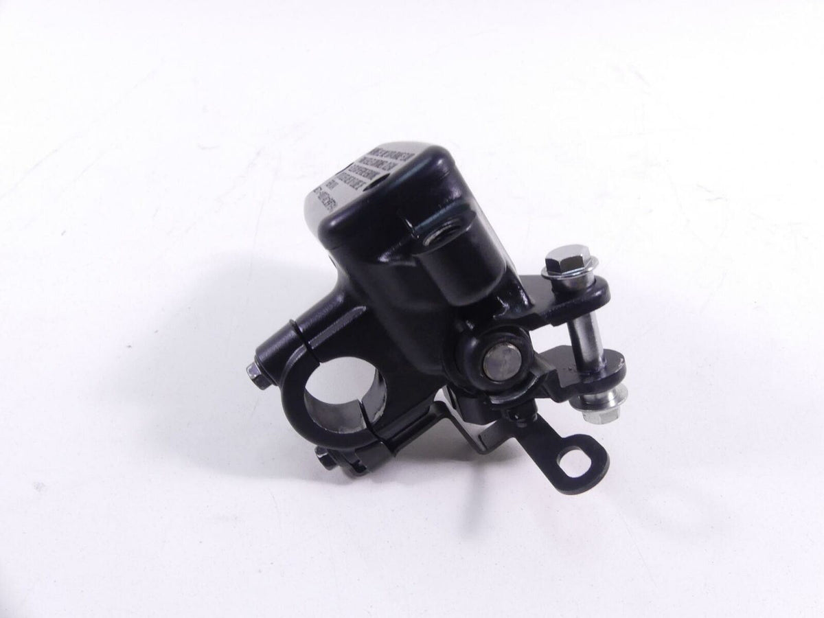 2018 Honda CRF1000 Africa Twin Front Brake Master Cylinder 45510-MJP-G51 {{ shop.shopifyCountryName }} - Mototech271
