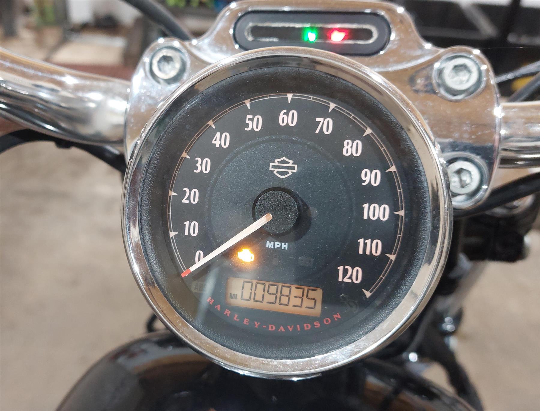 2018 Harley Sportster XL1200 Custom Speedometer Gauge Instrument - 9K 70900221A {{ shop.shopifyCountryName }} - Mototech271