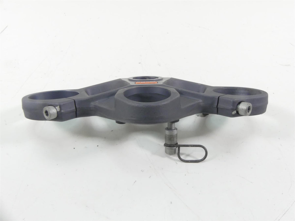 2004 Aprilia RSV 2 1000R Mille Upper Triple Tree AP8163121 {{ shop.shopifyCountryName }} - Mototech271