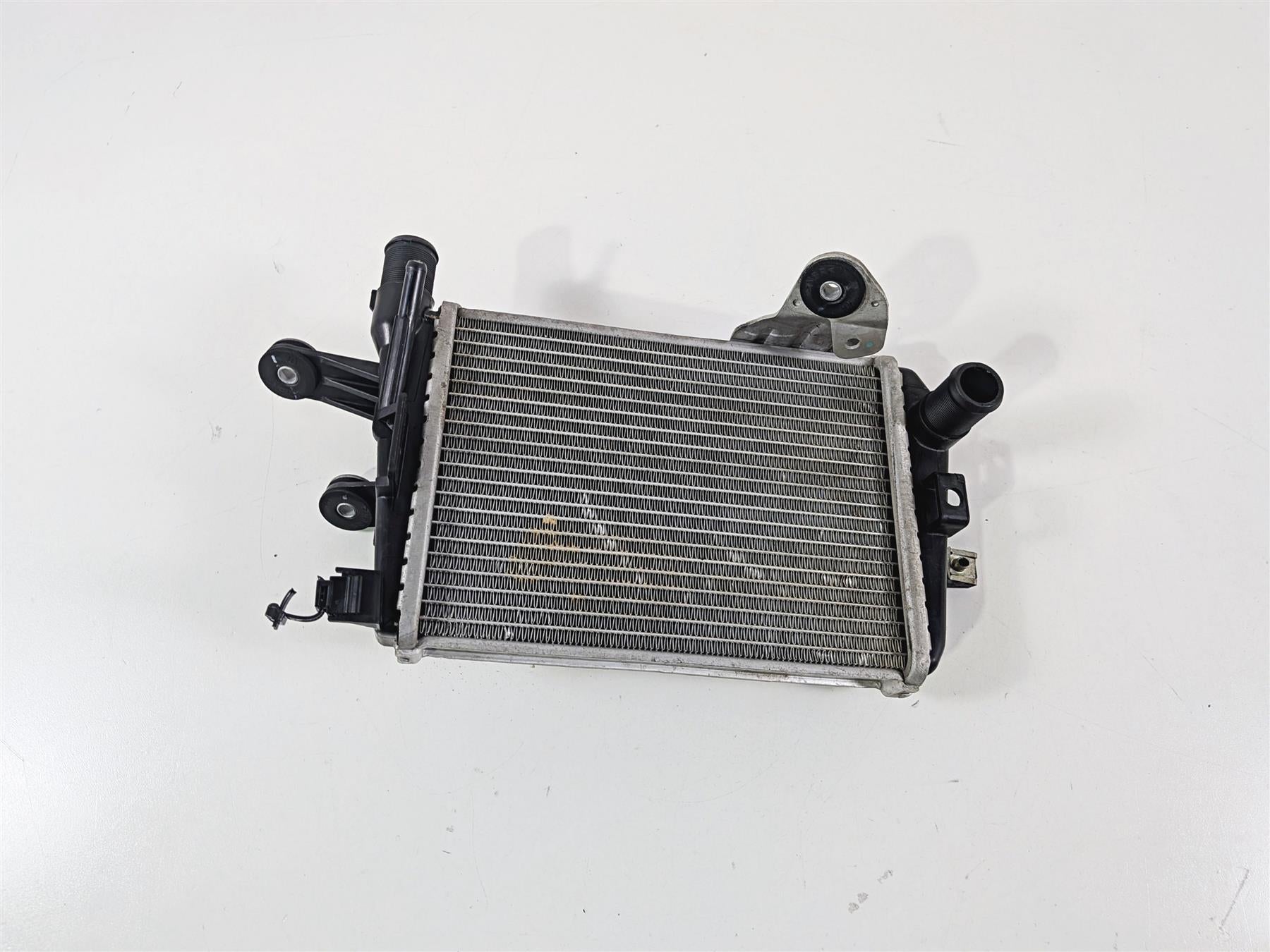 2016 BMW R1200RT RT RTW K52 Left Coolant Radiator - No leaks 17118546408 {{ shop.shopifyCountryName }} - Mototech271