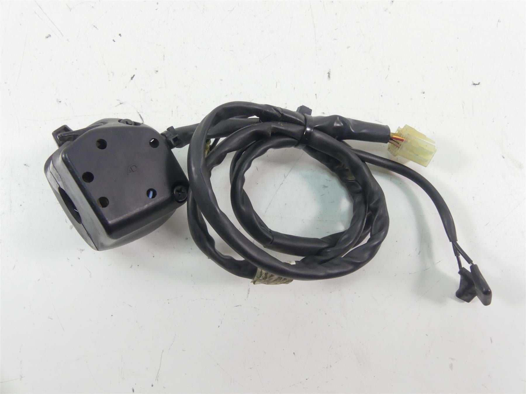 2008 Yamaha FZ1 Fazer Left Hand Blinker Light Control Switch 3C3-83972-00-00 {{ shop.shopifyCountryName }} - Mototech271