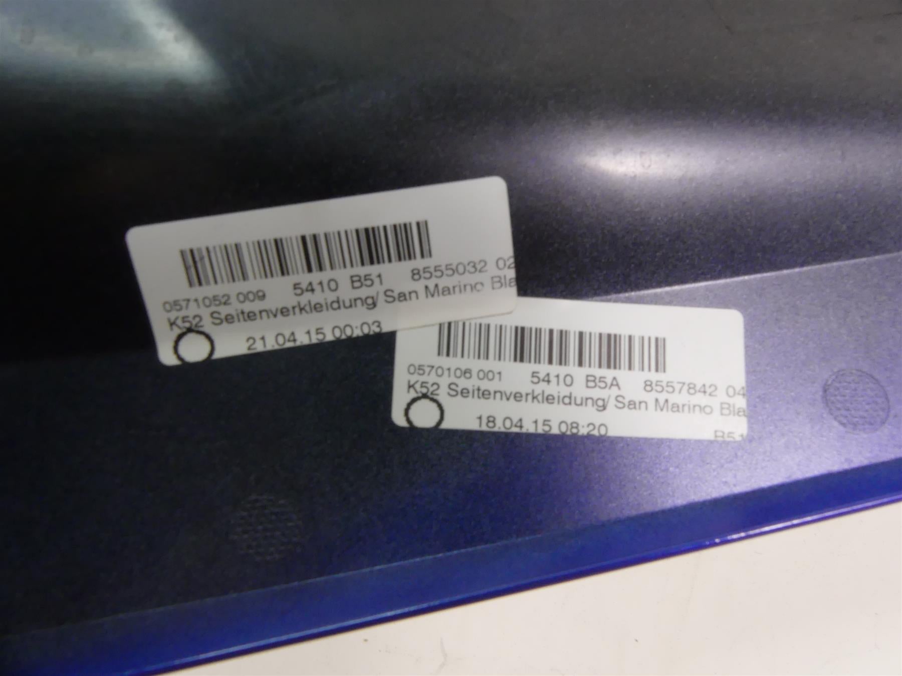 2015 BMW R1200RT K52 Right Side Blue Tank Cover Fairing 40902347090 {{ shop.shopifyCountryName }} - Mototech271