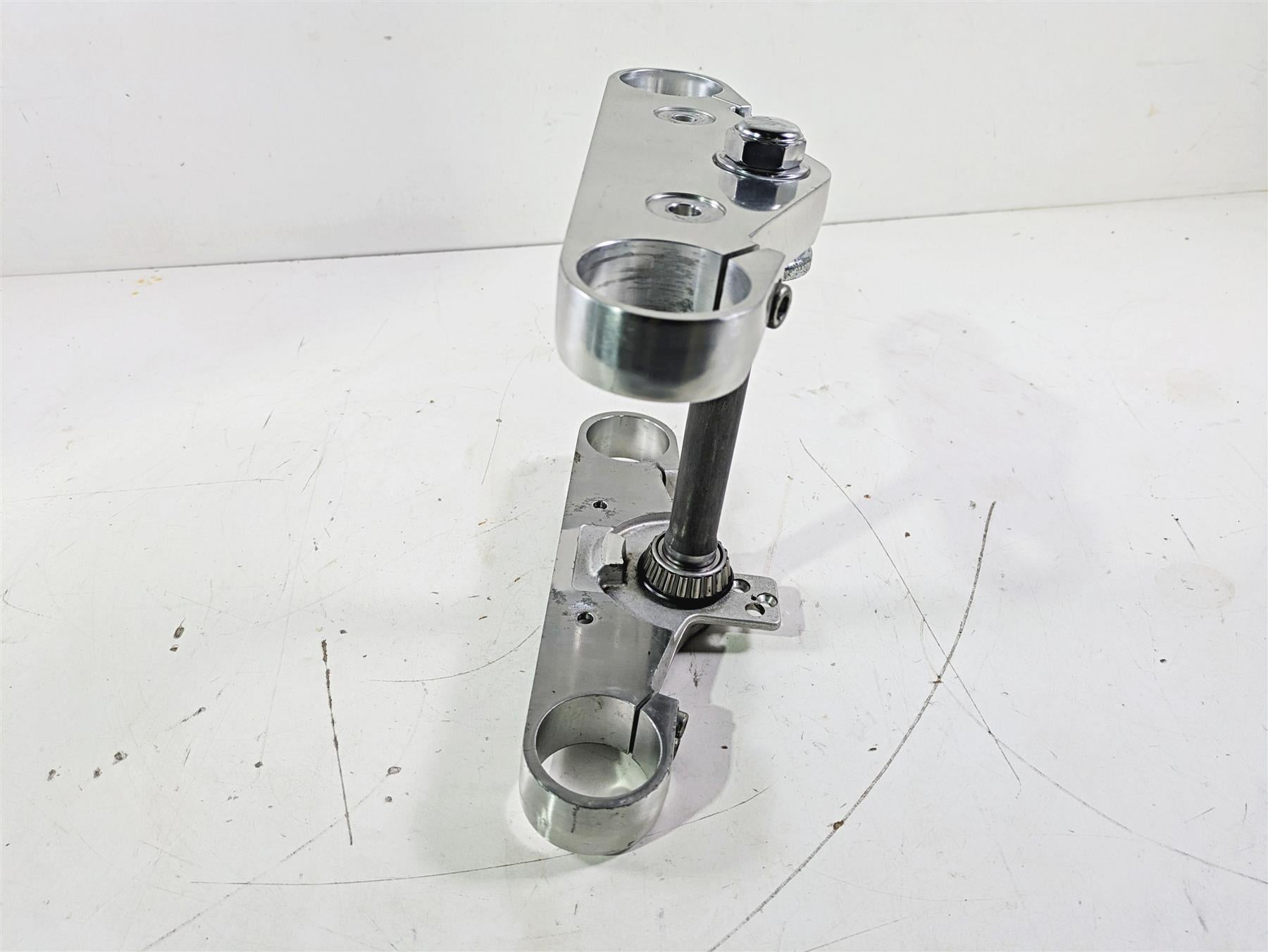 2002 Honda V-Twin VTX1800 C Upper & Lower Triple Tree Set 53230-MCH-000 {{ shop.shopifyCountryName }} - Mototech271