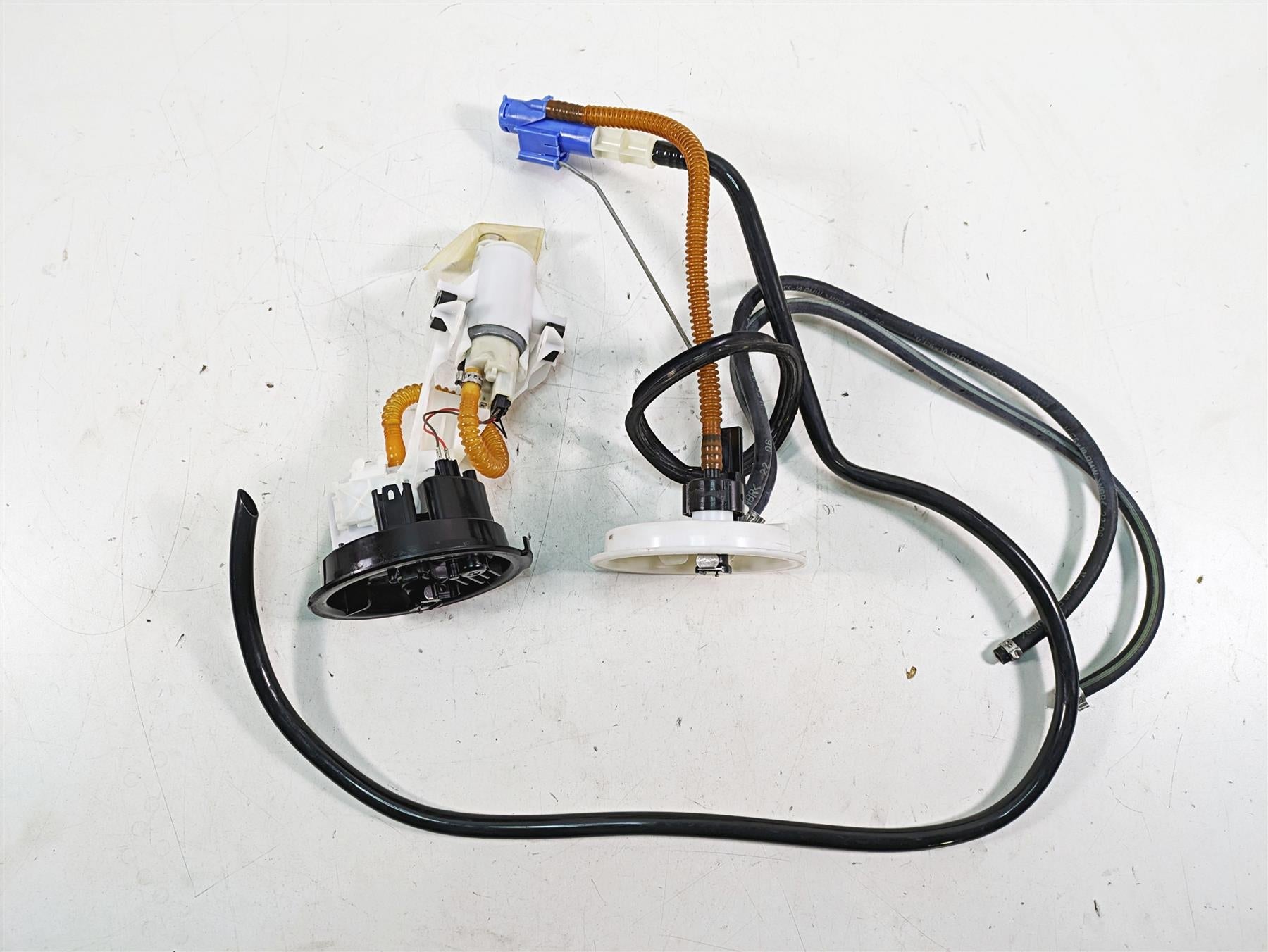 2007 BMW R1200GS K255 Adv Fuel Gas Petrol Pump - Tested 16147708047 {{ shop.shopifyCountryName }} - Mototech271
