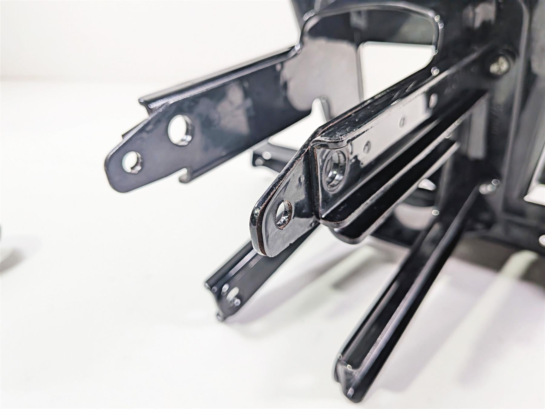 2020 Harley Touring FLTRK Road Glide Front Fairing Support Mount Set 47200217 {{ shop.shopifyCountryName }} - Mototech271