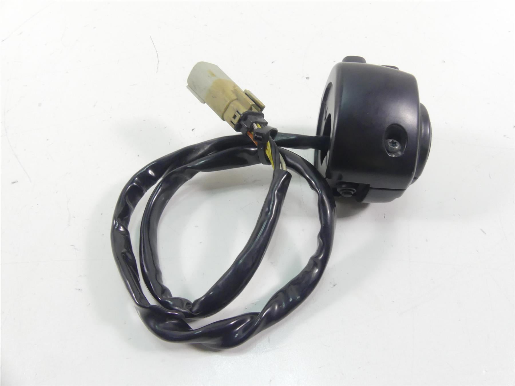 2009 Harley XR1200 Sportster Left Turn Signal Lights Control Switch 71682-06A {{ shop.shopifyCountryName }} - Mototech271