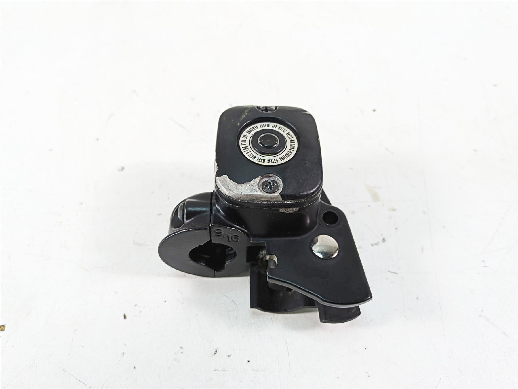 2013 Harley Softail FLSTC Heritage Classic Front Master Cylinder 9/16 45029-11D {{ shop.shopifyCountryName }} - Mototech271