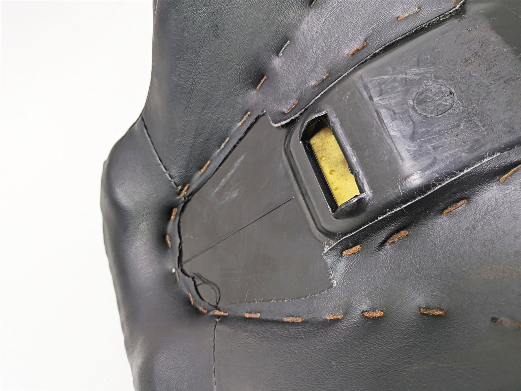 2010 Harley Touring FLHTK Electra Glide Low Seat Saddle 52164-09B {{ shop.shopifyCountryName }} - Mototech271