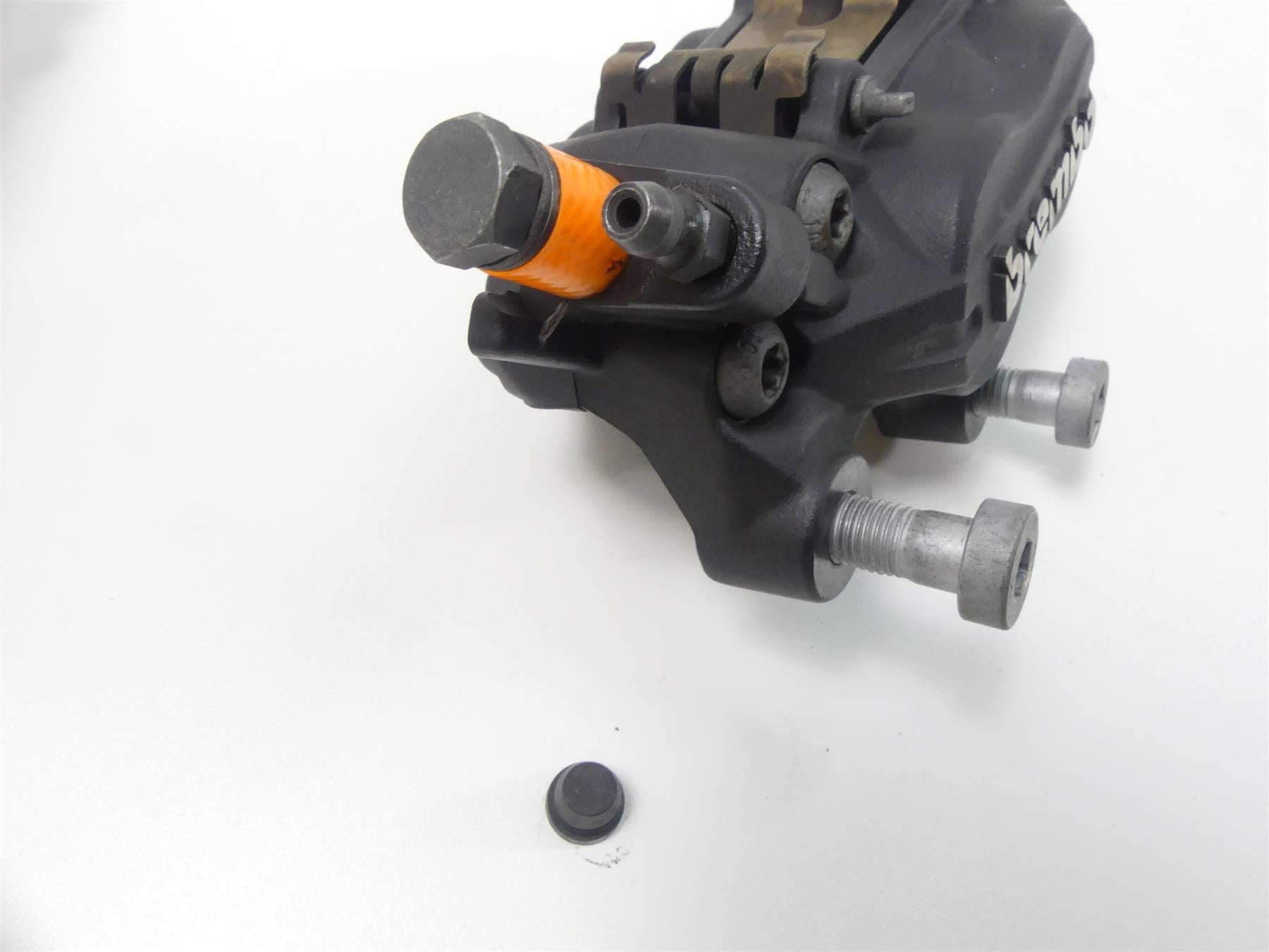 2016 Moto Guzzi V7 II Special 750 Front Brembo Brake Caliper 2B001197 {{ shop.shopifyCountryName }} - Mototech271
